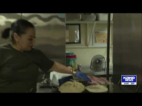 North Wichita restaurant closes after ICE officers patrol parking ...