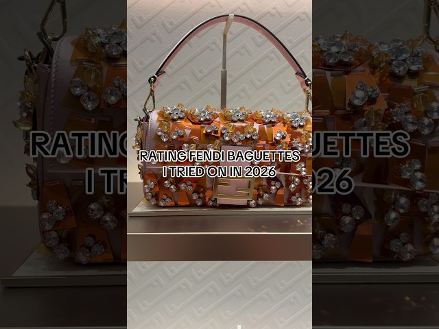 Vídeo relacionado con FENDI Bolsa de cubo Step Out, lona mediana y cuero, patrón tejido con logotipo FF, Café/Beige, Medium