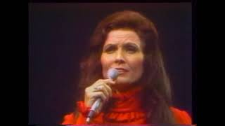 Conway Twitty, Loretta Lynn - God Bless America Again