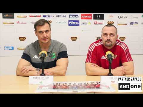 ChL 21/22, 16. kolo: Dukla - Šumperk 6:5 sn., trenéři