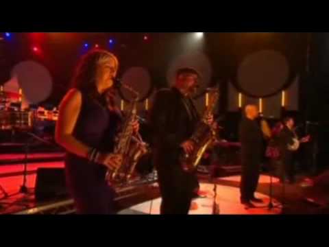 Salsa Celtica - Pa'l Rumberos - Live at Proms in the park (part 1)