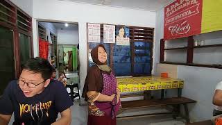 Download lagu LONTONG DHARMA - kuliner jadul sejak Tahun 50an khas Kota Pemalang - gurih lezat maknyus😘🥰😍🤩🍗🥘🥓🧋🥤🍛🥥🐓 mp3 Download lagu LONTONG DHARMA - kuliner jadul sejak Tahun 50an khas Kota Pemalang - gurih lezat maknyus😘🥰😍🤩🍗🥘🥓🧋🥤🍛🥥🐓 mp3