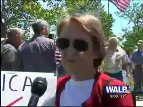Ex Velvet Underground member Moe Tucker is a conservative