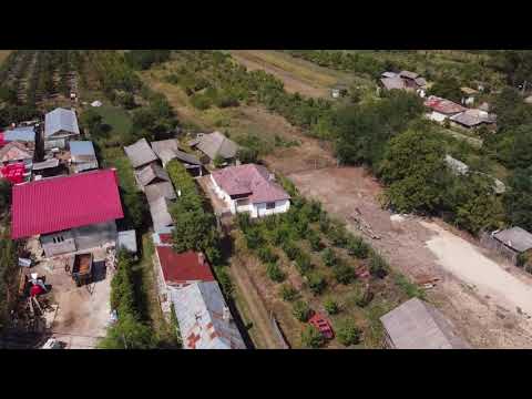 Casa Lunca Corbului de la 1980 si teren cu deschidere la E574 la pret de garsoniera