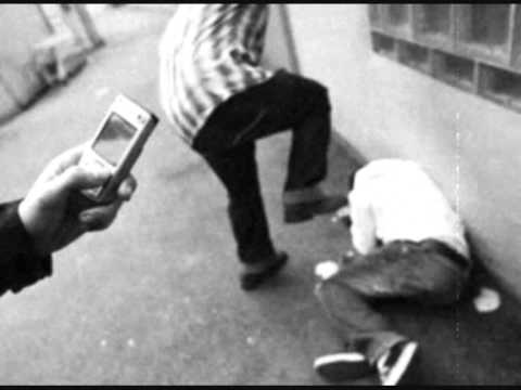 Smoke M - partsdiekeinerhörenwillweilscheisseundalt (2009)