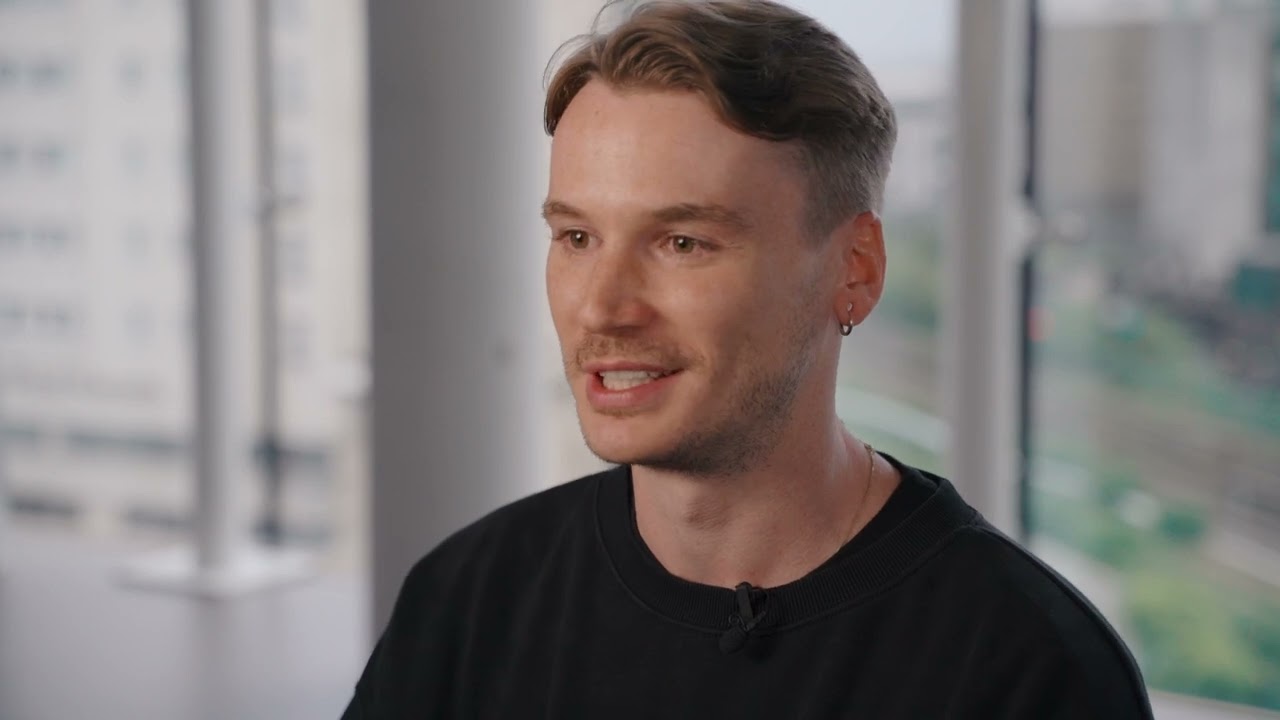 Pink Portraits Interview with Dylan Thomas