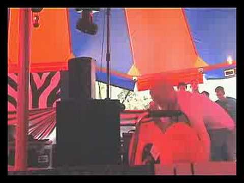 THePETEBOX ( Petebox ) - Fugue in D'n'B Minor, live at Glastonbury 08