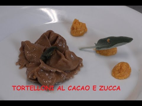Tortelloni al cacao ripieni di zucca