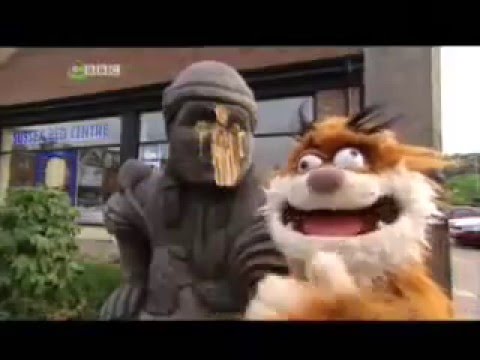 The Cat Visits Uckfield - Dick and Dom in da Bungalow - CBBC