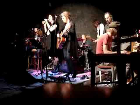 Stina Berge & Kärleken - Jonny kom undan för lätt- live 2008
