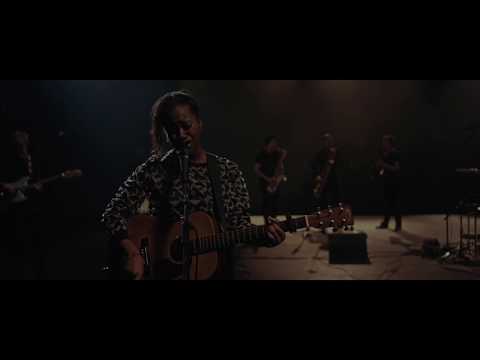 download lagu mp3 mp4 Denai Moore No Light, download lagu Denai Moore No Light gratis, unduh video klip Denai Moore No Light