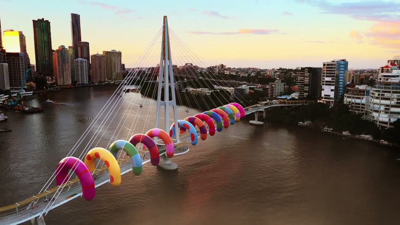 Experience the highlights of Brisbane Festival.