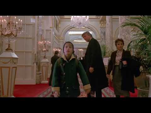 Donald Trump Evde Tek Başına 2