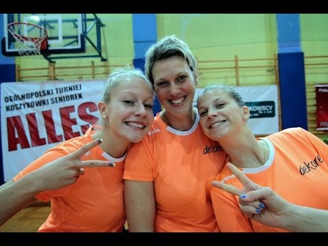 Mecz koszykówki kobiet Dekorex Pabianice - TS Ostrovia Ostrów Wlkp. - 1 połowa