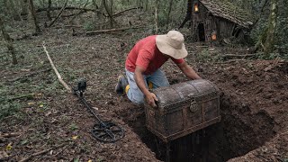 Este homem encontrou uma fazenda oculta com um grande tesouro enterrado 