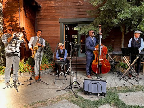 Radio Gatsby Band video.