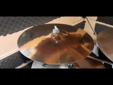 Sabian 17" AAX dark crash( brilliant finish)