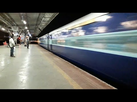 12163 Dadar Central - Chennai Egmore Superfast Express At Kurla | Indian Railways