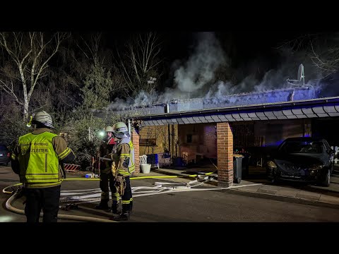 Kaminbrand greift auf gesamtes Dach über in Wachtberg-Niederbachem am 10.01.24