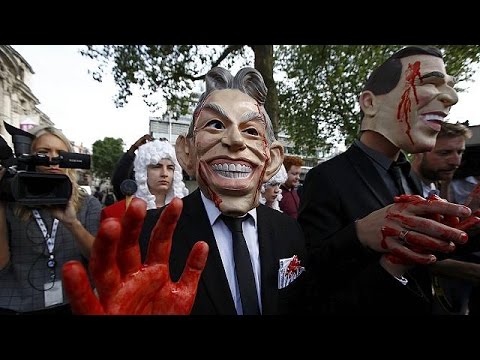 عائلات الجنود القتلى في حرب العراق يتظاهرون في لندن اثر صدور تقرير تشيلكوت