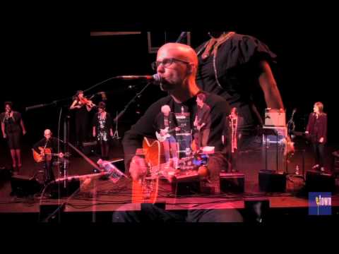 eTown Finale with Moby & Suzanne Vega - Ring of Fire (eTown webisode #150)
