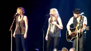 SUgarland &quot;Very last country song&quot; Primm