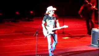Brad Paisley - Long Sermon - O2 Arena - 17/8/11