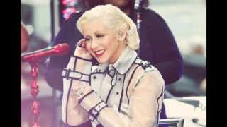 Christina Aguilera- Lift Me Up