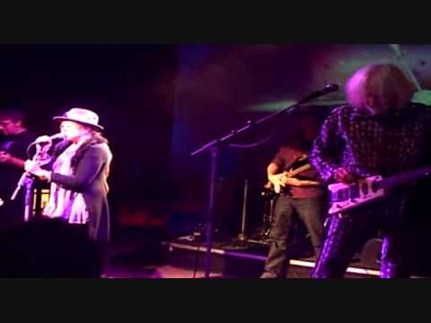 GONG Camembert Electrique 1 parte