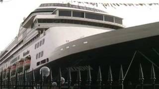 Cruise ships in Sydney - Volendam