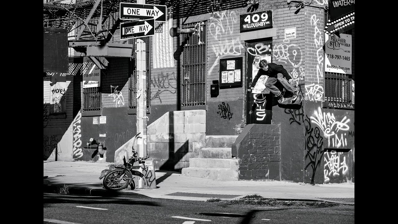T Funk y Ciryl Jackson prueban sus colorways de DC
