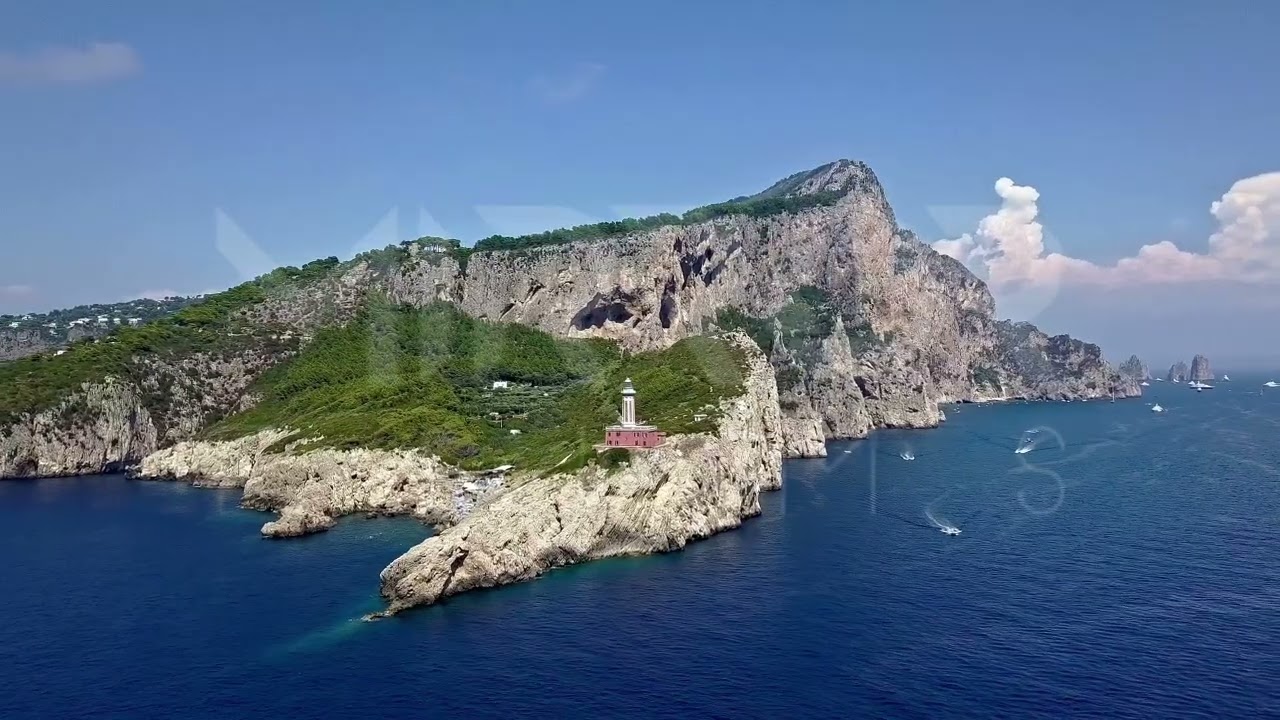 Hermoso Faro en Capri Italia 02