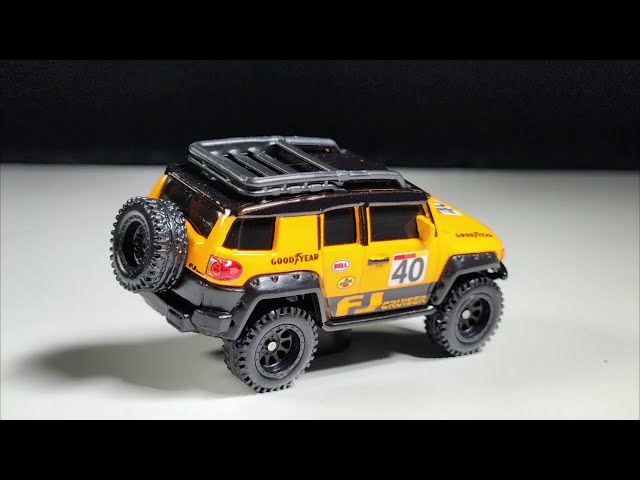 Vídeo relacionado con Hot Wheels Team Transport Toyota FJ Cruiser Horizon Hauler #81, modelo a escala 1:64