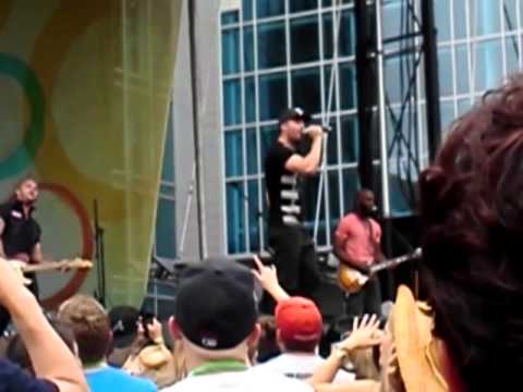 Sam Hunt CMA FEST Bud Light Stage House Party