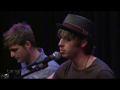 Foster The People - Pumped Up Kicks (Bing Lounge)