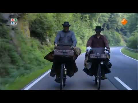 Boer Frans & Lytse Frans in Duitsland 10 - Man Bijt Hond