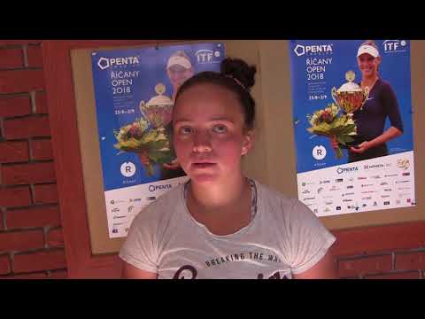 Markéta Petruželová po vítězství ve finále kvalifikace na ITF Říčany