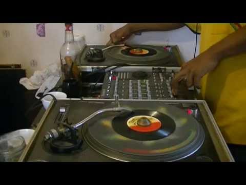 Catch Them Jah Jah Riddim 1981 - Selecta Douroots