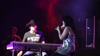 Lee &amp; Tania Kernaghan - A Bushman Can&#39;t Survive (Partial Clip)