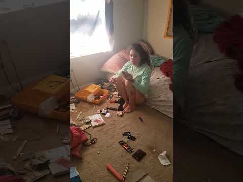 yall wanna see a drug addict go crazy? #tiffanysuggs