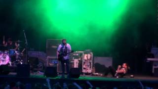 Sainte Catherines - The Shape of Drunks to Come (Live @ Zone Portuaire Chicoutimi).m2ts