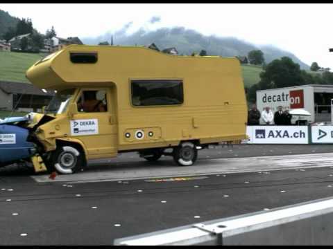 Crashtests 2011: Wohnmobil gegen Personenwagen