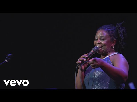 Ruthie Foster - Fly Me to the Moon (Live at the Paramount)