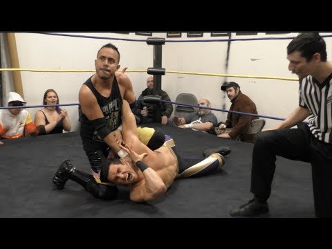 Mac Daniels vs. Colossal Mike Law - Limitless Wrestling (Let's Wrestle)