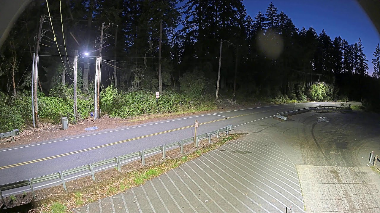 Live webcam view of Latimers Landing Road Conditions