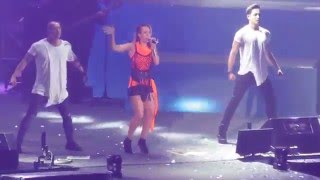 Fey - Frío (Genesis Platino, Arena Monterrey) April 13, 2016