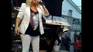 preview picture of video 'Corry Konings - Mooi was die tijd - Feestweek 2012 Heemskerk .mp4'