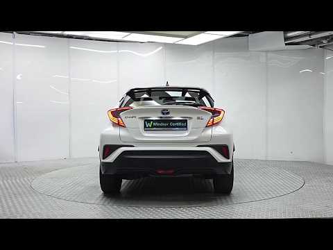 Toyota C-HR G Model Hybrid - Image 2