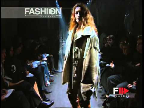"Martin Margiela" Autumn Winter 2001 2002 Paris 2 of 3 pret a porter women by FashionChannel.mov