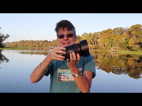 How to Sign Camera Lens in Auslan